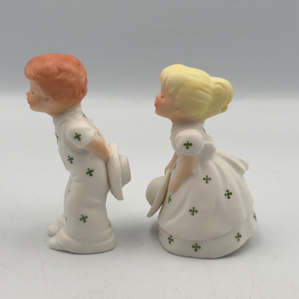 Vintage Schmid Japan Kissing Boy and Girl Porcelain Figurines Clover Pattern - Picture 3 of 8